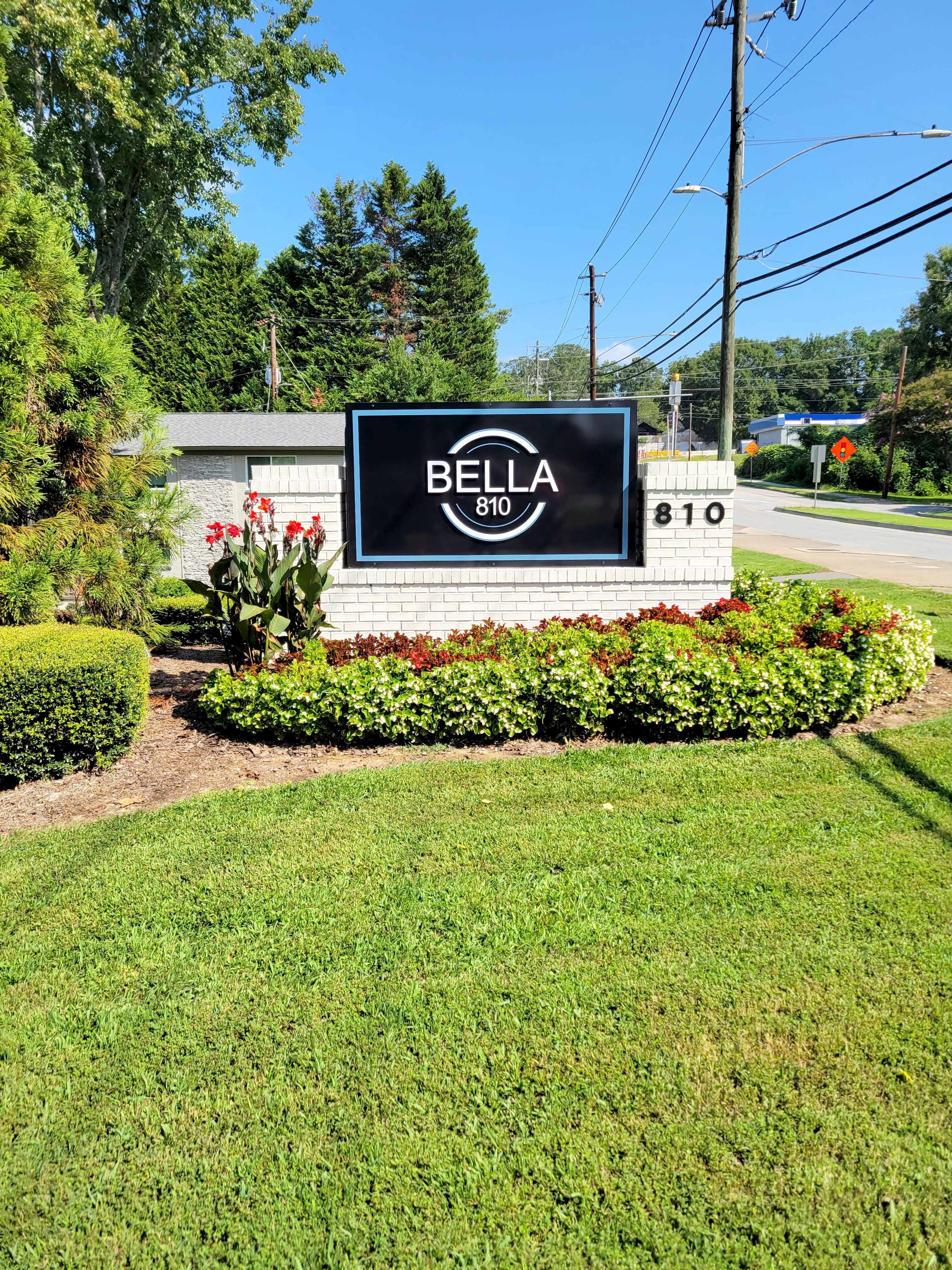 Bella 810 by Magnitude